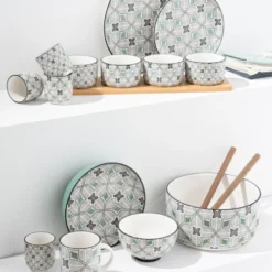 Maisons Du Monde Assiettes Plates Assiette Plate En Grès Motifs Graphiques Bleu Gris, Verts Et Blancs - Lot De 6 -Assiettes Soldes Magasin assiette plate en gres motifs graphiques bleu gris verts et blancs 1000 5 0 211519 2